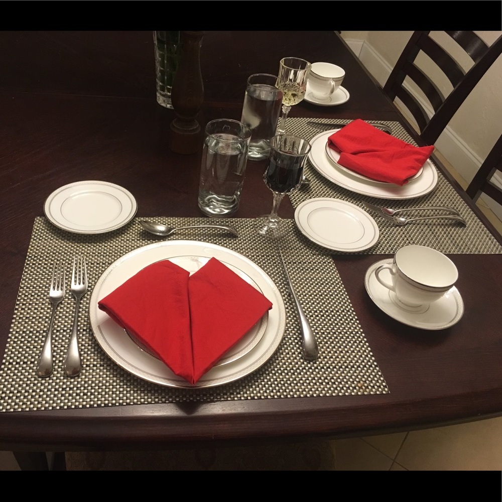 Waterford fine china, 5 piece set